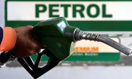 Petrol Diesel Price : సామాన్యుడికి షాక్.. భారీగా పెరగనున్న పెట్రోల్, డీజిల్ ధరలు