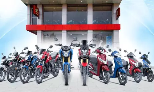 Best Bikes: బడ్జెట్ ధర.. అదిరిపోయే మైలేజీ! ఇండియాలో మోస్ట్ పాపులర్ టాప్ 5 బైక్స్!