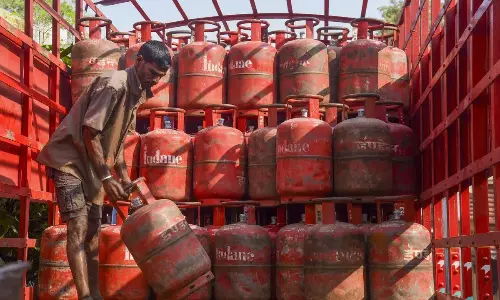 Commercial LPG Gas Prices Hiked by ₹50 Ahead of Union Budget; Domestic Rates Unchanged