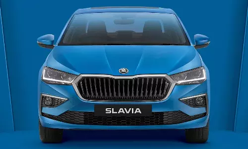 Skoda Slavia : మళ్ళీ పెరిగిన కార్ల ధరలు..స్కోడా స్లావియా కొనాలంటే జేబుకు చిల్లే Skoda Slavia : మళ్ళీ పెరిగిన కార్ల ధరలు..స్కోడా స్లావియా కొనాలంటే జేబుకు చిల్లే
