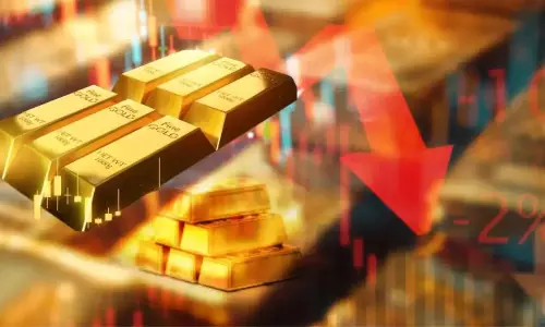 Gold Price Crash: మరోసారి కుప్పకూలిన బంగారం ధరలు.. తులం ఎంతంటే..?