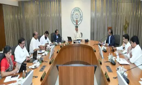 AP Cabinet: తిరుమల లడ్డూ కల్తీ వ్యవహారంపై ఏపీ కేబినెట్ సంచలన నిర్ణయం.. విచారణ కమిషన్ ఏర్పాటు! AP Cabinet: తిరుమల లడ్డూ కల్తీ వ్యవహారంపై ఏపీ కేబినెట్ సంచలన నిర్ణయం.. విచారణ కమిషన్ ఏర్పాటు!