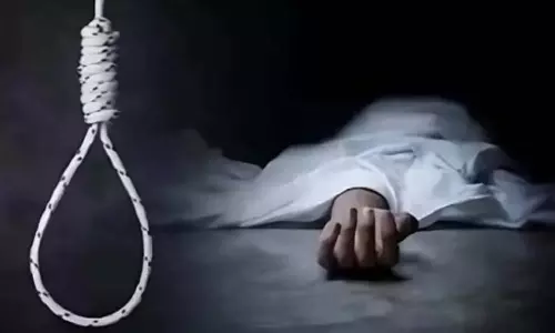 Suicide: ప్రియురాలితో వీడియో కాల్‌ మాట్లాడుతూ బాలుడి ఆత్మహత్య..!