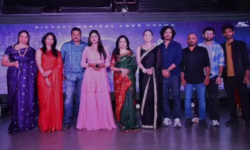 Singer Sunitha: మ్యూజికల్ లవ్ స్టోరీ ‘నిలవే’.. ‘సఖి’, ‘ఏ మాయ చేశావే’ లాంటి ఫీల్ గుడ్ మూవీ!