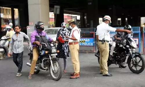 Traffic Police Alert : హైదరాబాద్ వాహనదారులకు అలర్ట్..మార్చి 1 నుంచి లైసెన్స్ లేకపోతే బండి గల్లంతే