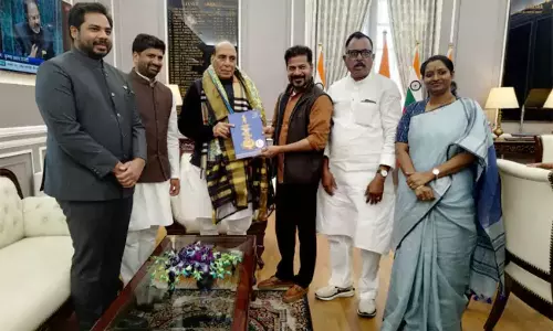 Revanth Reddy:  సీఎం రేవంత్ దిల్లీ టూర్: రాజ్‌నాథ్‌ సింగ్‌తో భేటీ.. కీలక ప్రాజెక్టుపై చర్చ