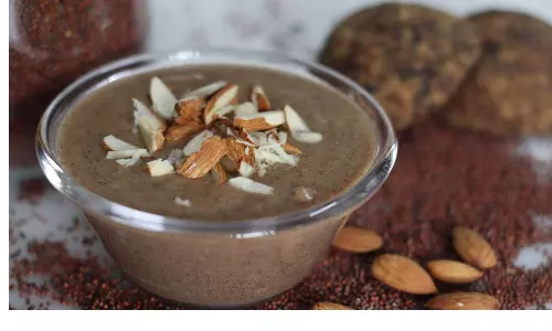 రక్తహీనత వేధిస్తుందా? అమ్మమ్మల కాలం నాటి రాగి తోపను ట్రై చేయండి!