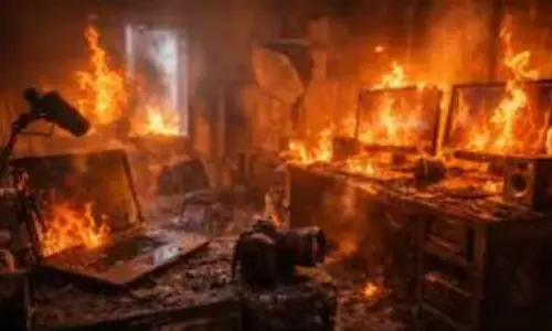 Viral News: ఫాలోవర్లు పెరగకపోవడంతో స్టూడియోకు నిప్పంటించిన యువకుడు..రూ.10 లక్షల నష్టం