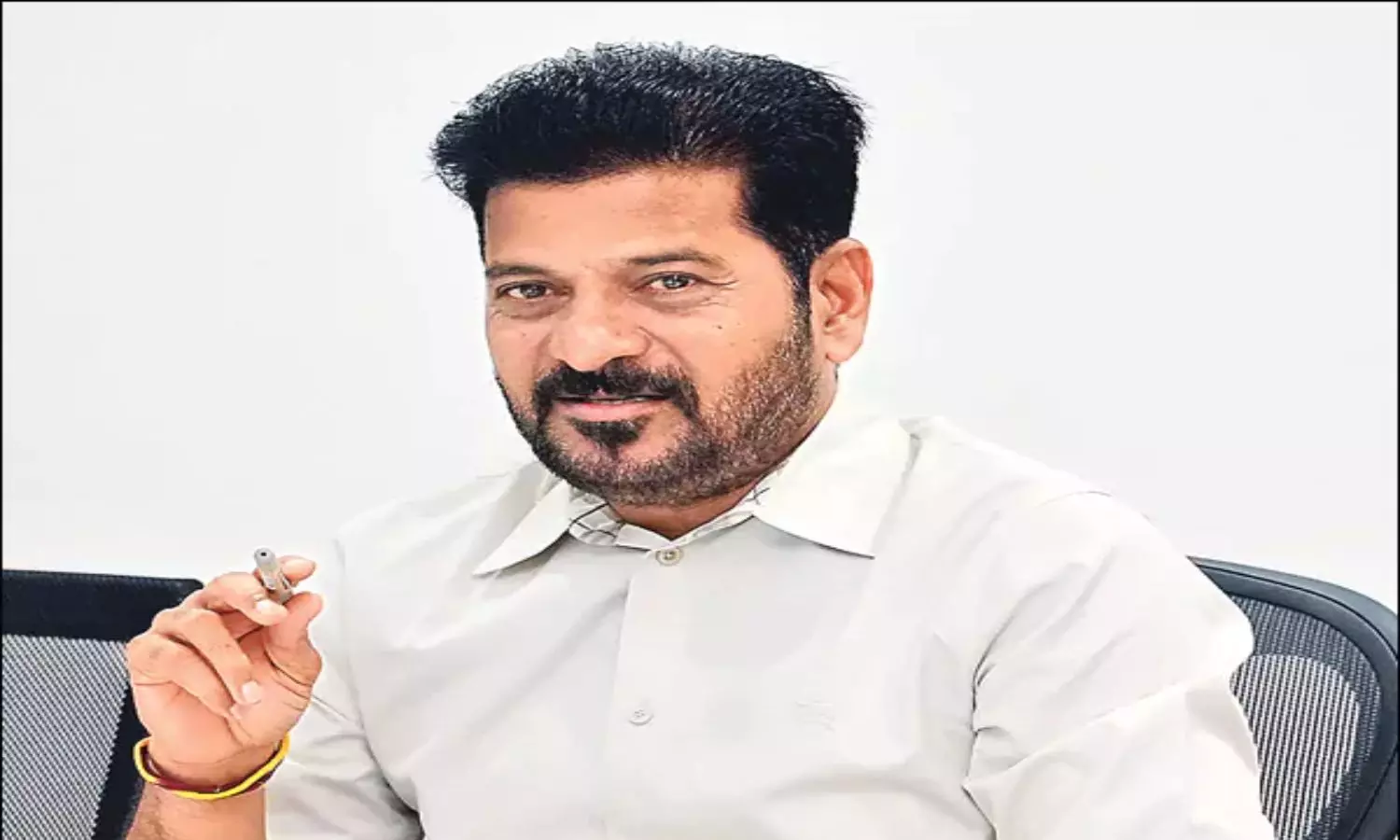 CM Revanth Reddy: నేడు మంత్రులతో సీఎం రేవంత్ రెడ్డి కీలక భేటీ.. హంగ్ మున్సిపాలిటీలపై స్పెషల్ ఫోకస్! CM Revanth Reddy: నేడు మంత్రులతో సీఎం రేవంత్ రెడ్డి కీలక భేటీ.. హంగ్ మున్సిపాలిటీలపై స్పెషల్ ఫోకస్!