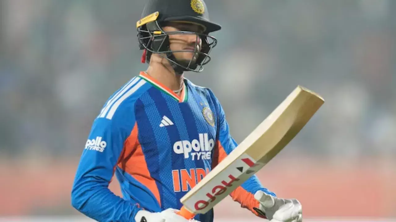 IND vs PAK: భారత్–పాక్ మ్యాచ్ ముందు అభిషేక్‌పై పాక్ మాజీ బౌలర్ విమర్శలు