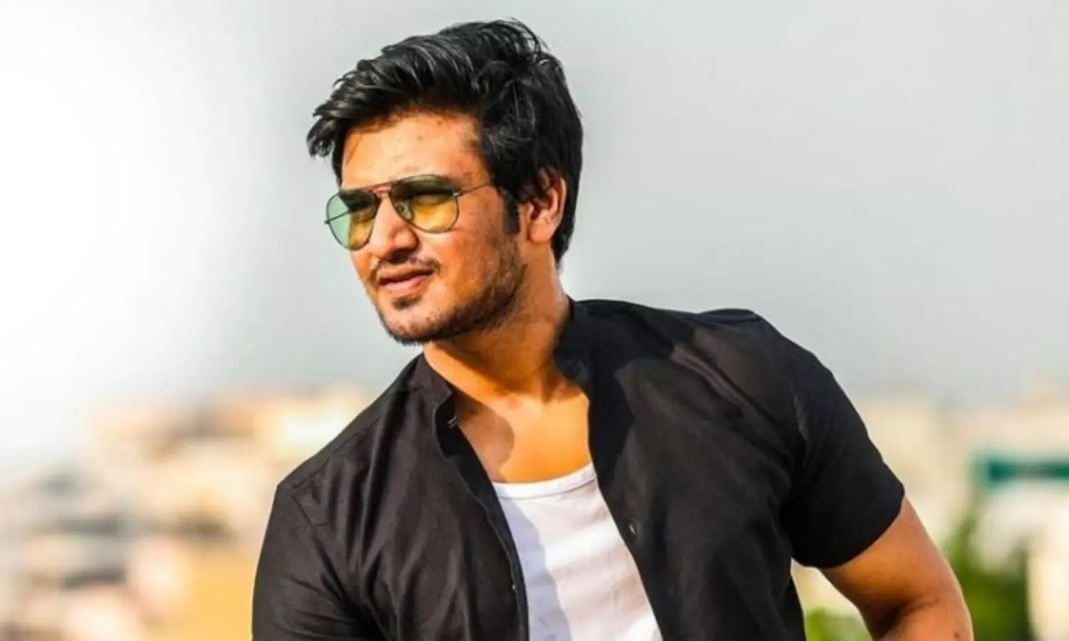 Nikhil: స్టార్ హీరో సినిమాపై కౌంటర్.. వాళ్లలాగా మేం ఏఐ వాడలేదు Nikhil: స్టార్ హీరో సినిమాపై కౌంటర్.. వాళ్లలాగా మేం ఏఐ వాడలేదు