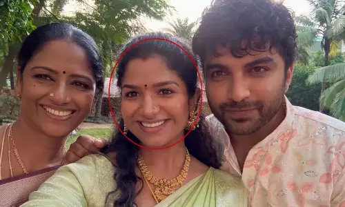 Funky Movie: సింగర్గా మెప్పించి.. నటిగా అదరగొడుతోంది.. విశ్వక్ సేన్ ‘ఫంకీ’లో ‘జై బాలయ్య’ సింగర్! Funky Movie: సింగర్గా మెప్పించి.. నటిగా అదరగొడుతోంది.. విశ్వక్ సేన్ ‘ఫంకీ’లో ‘జై బాలయ్య’ సింగర్!