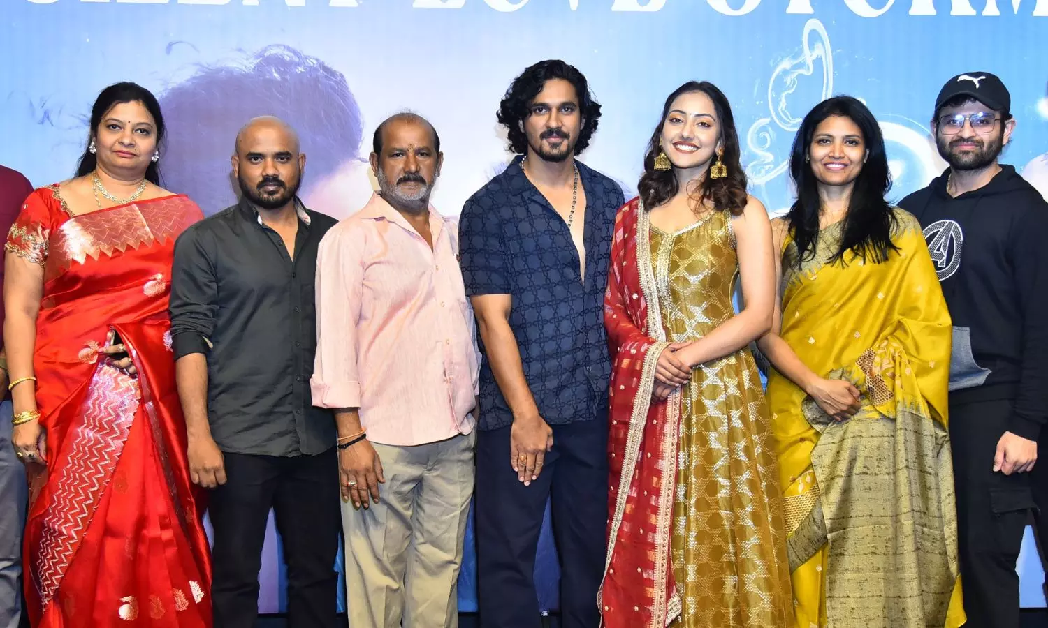 Nilave Movie Success Meet: నేటి తరం ‘గీతాంజలి’లా ‘నిలవే’.. మా బాహుబలి ఈ చిత్రమే: హీరో సౌమిత్ ఎమోషనల్ స్పీచ్! Nilave Movie Success Meet: నేటి తరం ‘గీతాంజలి’లా ‘నిలవే’.. మా బాహుబలి ఈ చిత్రమే: హీరో సౌమిత్ ఎమోషనల్ స్పీచ్!