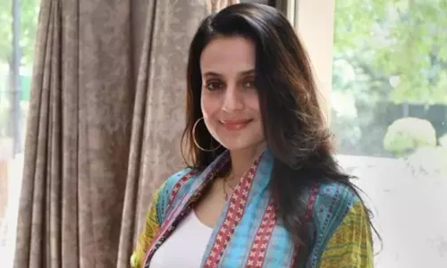 Ameesha Patel: నటి అమీషా పటేల్‌కు మొరాదాబాద్ కోర్టు షాక్.. నాన్ బెయిలబుల్ వారెంట్ జారీ.. అసలేం జరిగింది?