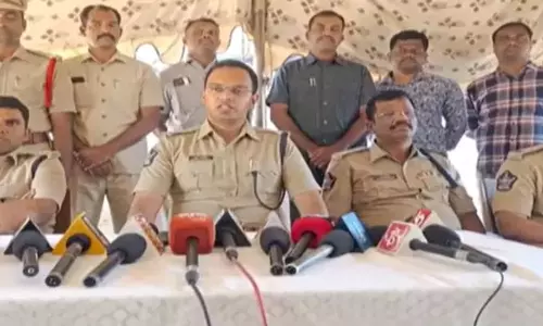 SP Dheeraj: కులవర్ధన్‌ను రక్షక్‌ వాహనంలో తరలిస్తుండగా తప్పించుకున్నాడు