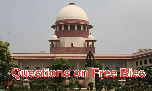 ఉచితాలు కాదు ఉపాధిపై దృష్టి పెట్టండి అంటున్న సుప్రీం కోర్టు.. ఏమైందంటే..