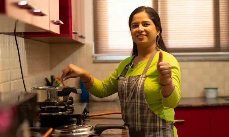 Instant Maid Booking Apps: కూరగాయలు కట్ నుంచి క్లీనింగ్ వరకు.. యాప్లో మేడ్ బుకింగ్ ట్రెండ్ Instant Maid Booking Apps: కూరగాయలు కట్ నుంచి క్లీనింగ్ వరకు.. యాప్లో మేడ్ బుకింగ్ ట్రెండ్