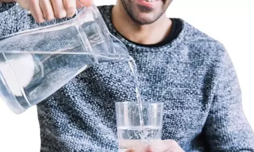 Health Tips: నిద్రలేవగానే నీళ్లు తాగుతున్నారా? ఈ విషయాలు తెలుసుకోకపోతే డేంజర్!