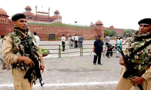 Delhi High Alert: ఢిల్లీకి ఉగ్రముప్పు.. హై అలర్ట్ ప్రకటించిన నిఘా వర్గాలు!