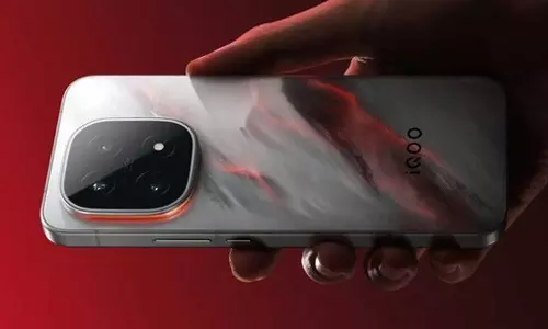 iQOO 15R 5G iQOO 15R 5G