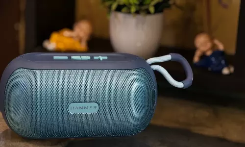Bluetooth Speaker: రూ.699 కే అదిరిపోయే బ్లూటూత్ స్పీకర్.. ఫీచర్లు చూశారా!