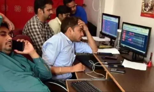 IRFC Stock : భారీగా పతనం అయిన IRFC షేర్లు..  52 వారాల కనిష్టానికి స్టాక్.. కారణం ఇదే!