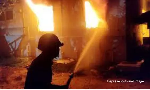 Rajampeta fire Accident: రాజంపేట దీప్ లాడ్జిలో అగ్నిప్రమాదం.. ఒకరి మృతి, 32 మంది సురక్షితం