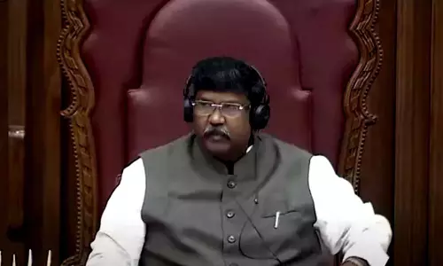 YSRCP MLCs Resignation: వైసీపీ ఎమ్మెల్సీల రాజీనామాలపై కొనసాగుతున్న మండలి చైర్మన్ విచారణ YSRCP MLCs Resignation: వైసీపీ ఎమ్మెల్సీల రాజీనామాలపై కొనసాగుతున్న మండలి చైర్మన్ విచారణ