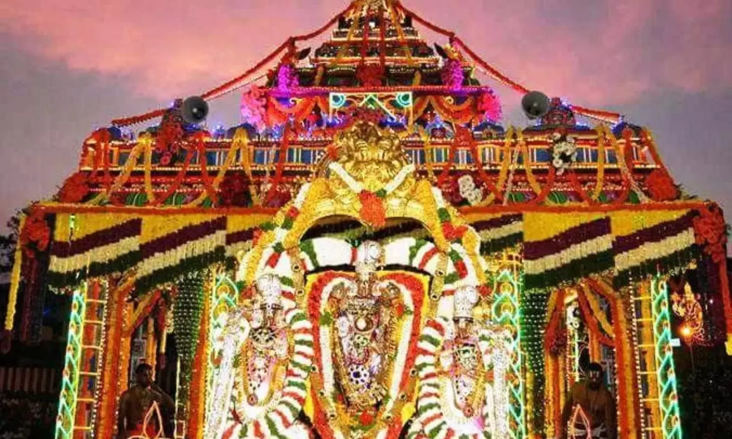 Tirumala Teppotsavam: తిరుమల తెప్పోత్సవం రుక్మిణీ సమేత కృష్ణుని దర్శనం Tirumala Teppotsavam: తిరుమల తెప్పోత్సవం రుక్మిణీ సమేత కృష్ణుని దర్శనం