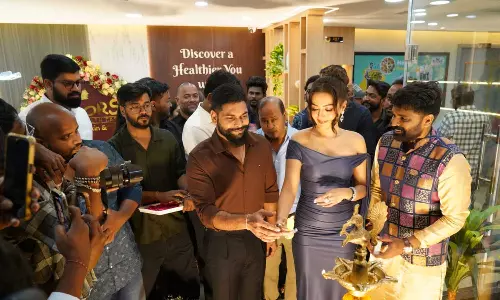 హిమయత్‌నగర్‌లో ‘కలర్స్ హెల్త్ కేర్ 2.0’.. సందడి చేసిన హీరోయిన్ కేథరీన్ థెరీసా!