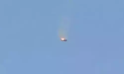 Fighter Jet: ఆకాశంలోనే మంటలు.. కుప్పకూలిన అమెరికా యుద్ధ విమానం! కువైట్లో ఏం జరుగుతోంది? Fighter Jet: ఆకాశంలోనే మంటలు.. కుప్పకూలిన అమెరికా యుద్ధ విమానం! కువైట్లో ఏం జరుగుతోంది?