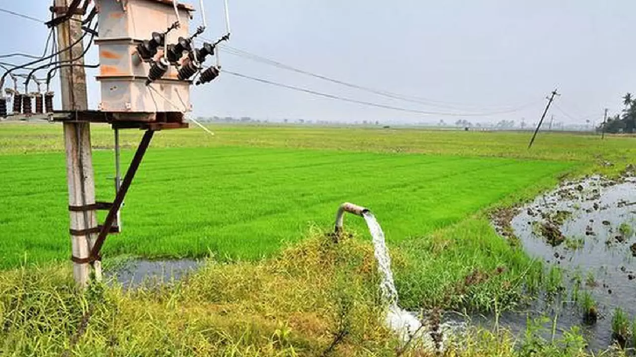 AP Farmers  : ట్రాన్స్‌ఫార్మర్లు రెడీ.. స్తంభాలు రెడీ.. ఏపీ రైతులకు బంపర్ ఆఫర్