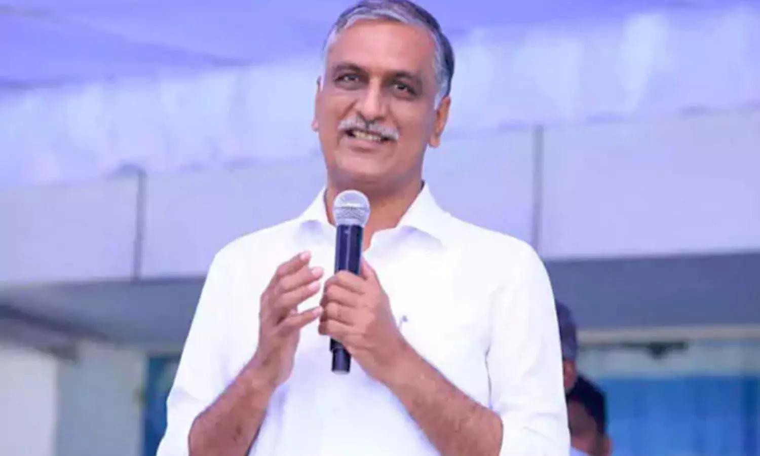 Harish Rao: రేవంత్ రెడ్డికి పాలన రాదు.. ఐఏఎస్, ఐపీఎస్లను బెదిరిస్తున్నారు Harish Rao: రేవంత్ రెడ్డికి పాలన రాదు.. ఐఏఎస్, ఐపీఎస్లను బెదిరిస్తున్నారు