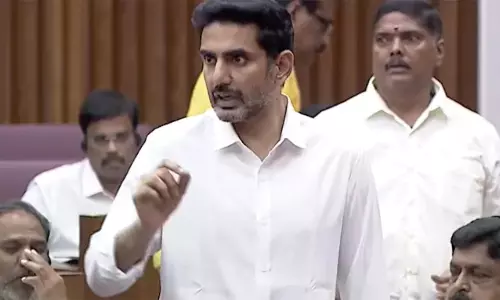 Nara Lokesh: దేవుడిపై జగన్‌కు నమ్మకం లేదు.. అందుకే డిక్లరేషన్‌పై సంతకం పెట్టలేదు