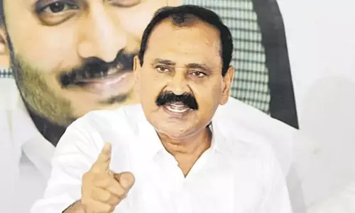 Bhumana Karunakar Reddy:  శ్రీవారి ఆలయం కోసం రూ. 12.5 కోట్లు వసూలా? చంద్రబాబుపై విరుచుకుపడ్డ భూమన!