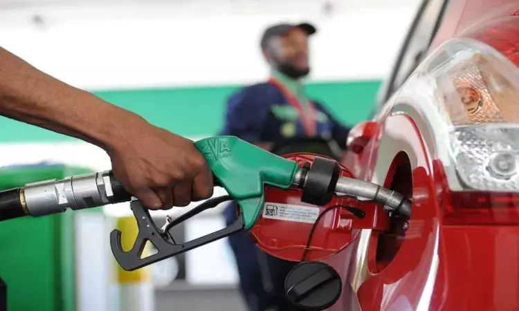 Petrol Diesel Price: మధ్య ప్రాచ్యంలో యుద్ధ నేపథ్యంలో తలెత్తిన సంక్షోభంతో పెట్రోల్, డీజిల్ ధరలు కూడా పెరుగుతాయా?