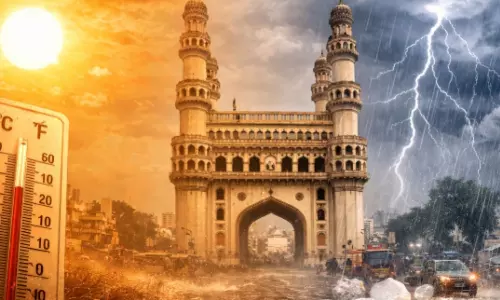 Weather Update: బంగాళాఖాతంలో ఉపరితల ఆవర్తనం.. వాతావరణ మార్పులపై తాజా అప్‌డేట్స్ ఇవే