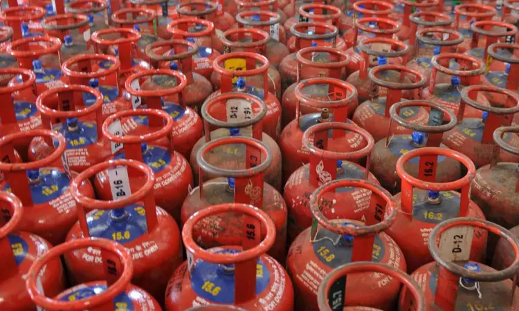 Gas Shortage :గ్యాస్ కొరతతో కర్నూలులో హోటళ్ల ఇబ్బందులు.. అసోసియేషన్ ఆవేదన