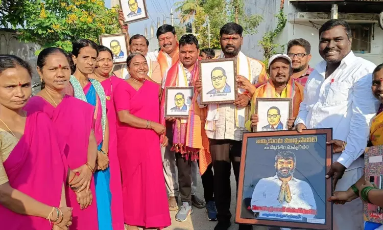 Jammikunta: కరీంనగర్ జిల్లా జమ్మికుంట మున్సిపాలిటీ 17వ వార్డులో ప్రజాపాలన కార్యక్రమం నిర్వహించారు.