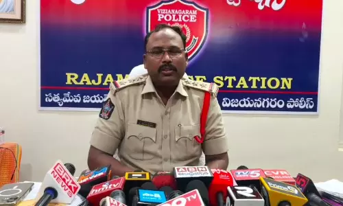 నాపై వచ్చిన ఆరోపణలు అవాస్తవం.. విలేఖరికి లీగల్ నోటీసులు ఇస్తా: రాజాం సీఐ అశోక్ కుమార్