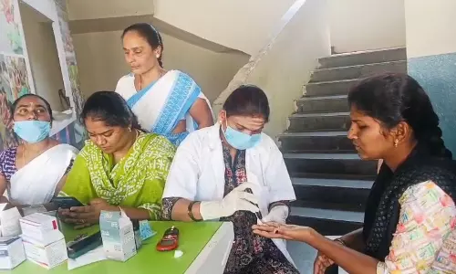 మద్నూర్ కేజీబీవీలో ఉచిత వైద్య శిబిరం: బాలికలకు హెచ్‌పివి (HPV) వ్యాక్సిన్‌పై అవగాహన