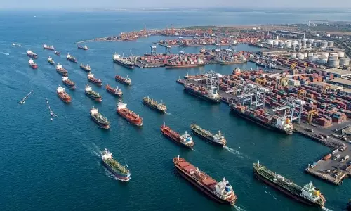 Iran Israel War : 72 గంటల్లో 22 నౌకలు.. గుజరాత్ తీరంలో ఒక్కసారిగా విదేశీ నౌకల తాకిడి.. కారణం ఏంటంటే? Iran Israel War : 72 గంటల్లో 22 నౌకలు.. గుజరాత్ తీరంలో ఒక్కసారిగా విదేశీ నౌకల తాకిడి.. కారణం ఏంటంటే?