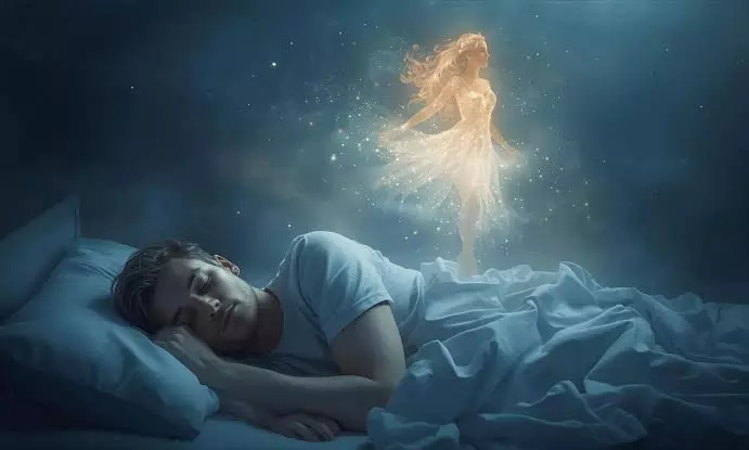 Dream Meaning: నగ్నంగా ఉన్న స్త్రీ కలలో కనిపించిందా.? దీని అర్థం ఏంటో తెలుసా.?