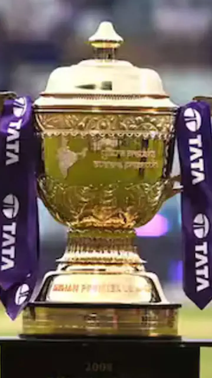 IPL 2026: ఐపీఎల్ ప్రారంభానికి ముందే షాక్.. దూరమవుతున్న స్టార్ ప్లేయర్లు వీరే