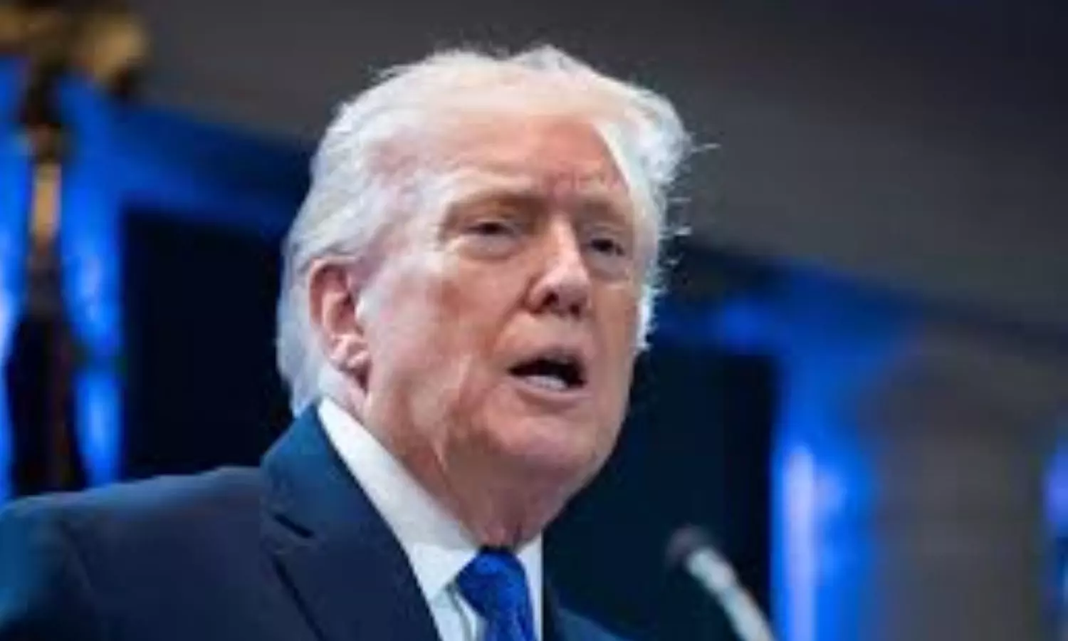 US Ceasefire: యుద్ధాన్ని ఐదు రోజులపాటు ఆపివేస్తున్నట్టు అమెరికా అధ్యక్షుడు డోనాల్డ్ ట్రంప్ సంచలన ప్రకటన చేశారు. US Ceasefire: యుద్ధాన్ని ఐదు రోజులపాటు ఆపివేస్తున్నట్టు అమెరికా అధ్యక్షుడు డోనాల్డ్ ట్రంప్ సంచలన ప్రకటన చేశారు.