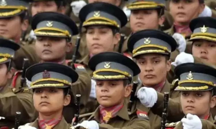 Supreme Court: షార్ట్ సర్వీస్ కమిషన్ మహిళా అధికారులకు పూర్తి పెన్షన్ ఇవ్వాలని సుప్రీం కోర్టు ఆదేశించింది.