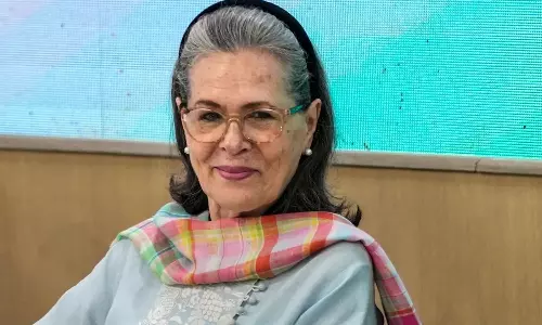 Sonia Gandhi: కాంగ్రెస్ సీనియర్ నాయకురాలు, రాజసభ ఎంపీ సోనియా గాంధీ అస్వస్థతకు గురయ్యారు