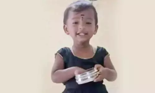 Yadadri-Bhongir: మూడేళ్ల చిన్నారికి విషమిచ్చి ఒక తండ్రి ఆత్మహత్యకు పాల్పడిన సంఘటన