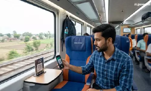 Vande Bharat : పళ్ల డాక్టర్ దగ్గరకు వెళ్లక్కర్లేదు.. వందే భారత్ ఎక్కితే చాలు, మీ దంతాల గుట్టు రట్టవుతుంది Vande Bharat : పళ్ల డాక్టర్ దగ్గరకు వెళ్లక్కర్లేదు.. వందే భారత్ ఎక్కితే చాలు, మీ దంతాల గుట్టు రట్టవుతుంది