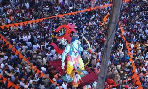 Sri Rama Navami 2026: రాములోరి కళ్యాణం.. పుట్టినరోజు ఒకేరోజు జరుపుకునే పవిత్రమైన రోజు శ్రీరామనవమి. Sri Rama Navami 2026: రాములోరి కళ్యాణం.. పుట్టినరోజు ఒకేరోజు జరుపుకునే పవిత్రమైన రోజు శ్రీరామనవమి.